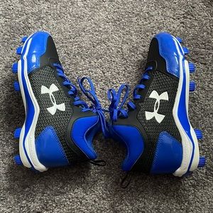 Under Armour sport cleats shoes